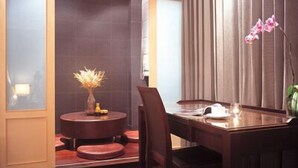 Flat-screen TV - The Solasresort Hot Spring Hotel (Puli)