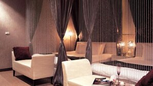 Deluxe Quadruple Room, 2 Double Beds, Hot Tub | Rollaway beds, free WiFi - The Solasresort Hot Spring Hotel (Puli)