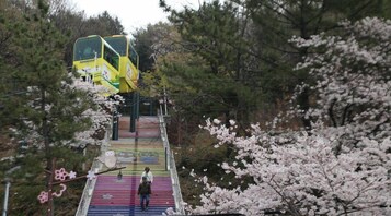 Área de juegos infantiles al aire libre