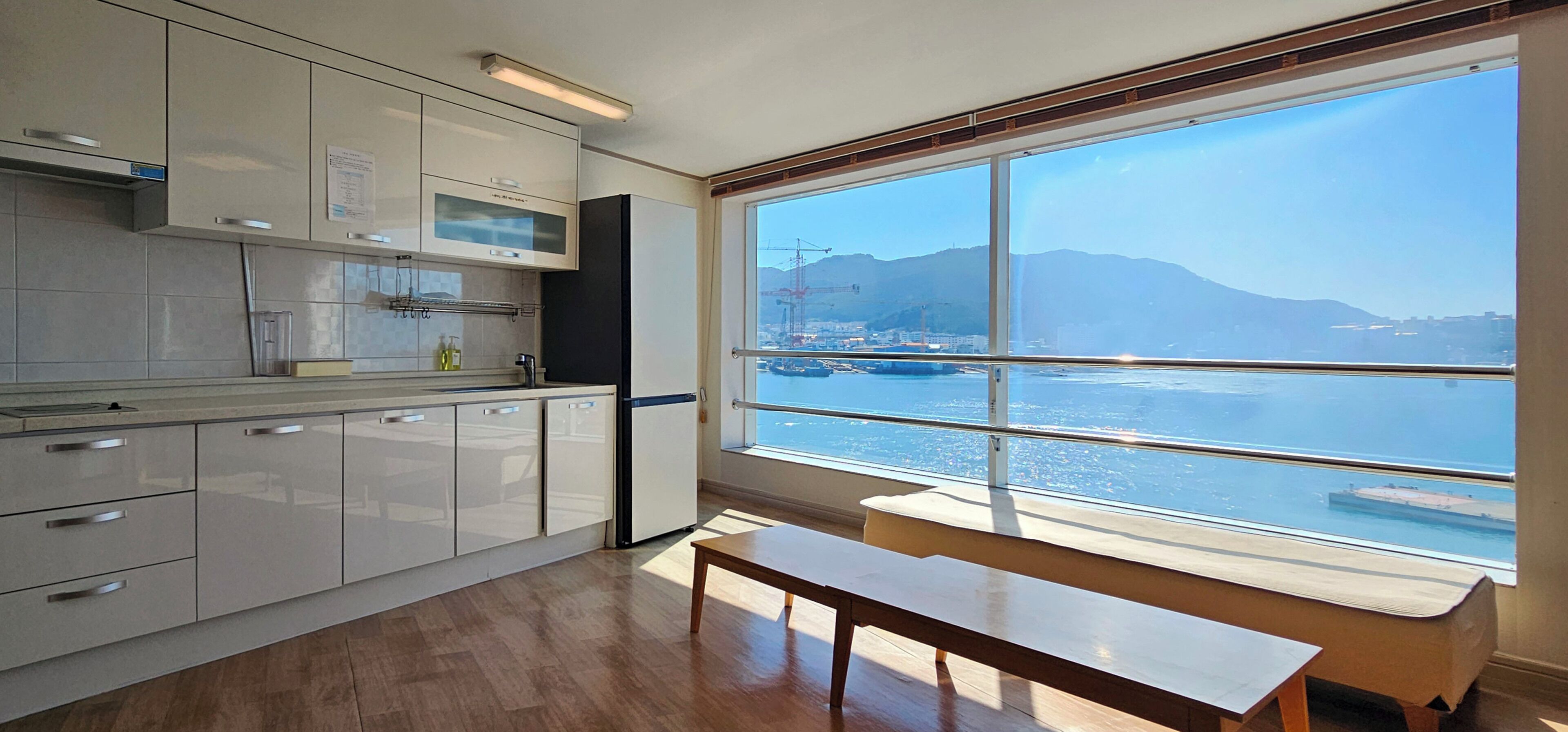 Suite Condo D -Panorama Ocean Harbor View, Futon provided per person except 2 people using the bed | Free WiFi