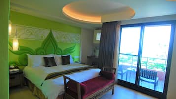 Deluxe Double Room, Sea View | Down comforters, in-room safe, desk, soundproofing