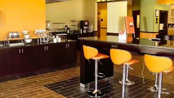 Café da manhã com buffet grátis