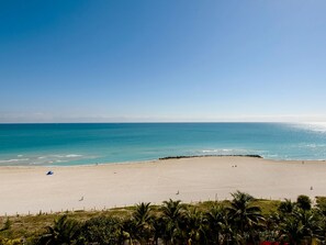 Premier Room, 1 King Bed, Oceanfront | Premium bedding, minibar, in-room safe, soundproofing - Faena Miami Beach (Miami Beach)