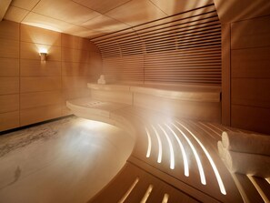 Couples treatment rooms, sauna, hot tub, steam room, body treatments