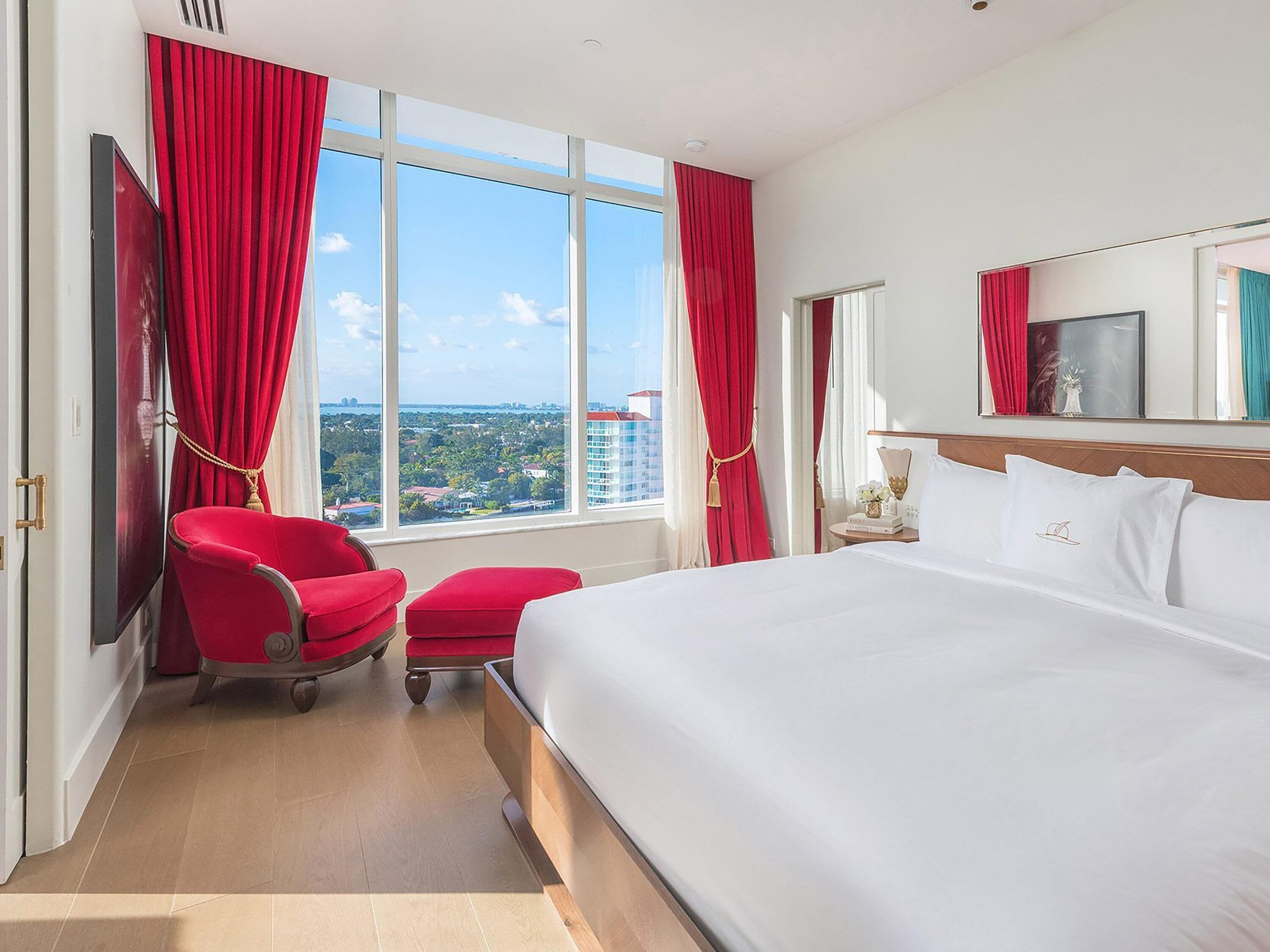 Bay View 2 Bedroom Suite | Premium bedding, minibar, in-room safe, soundproofing