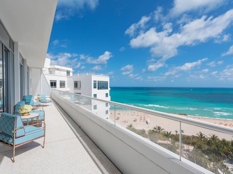 Ropa de cama de alta calidad y minibar