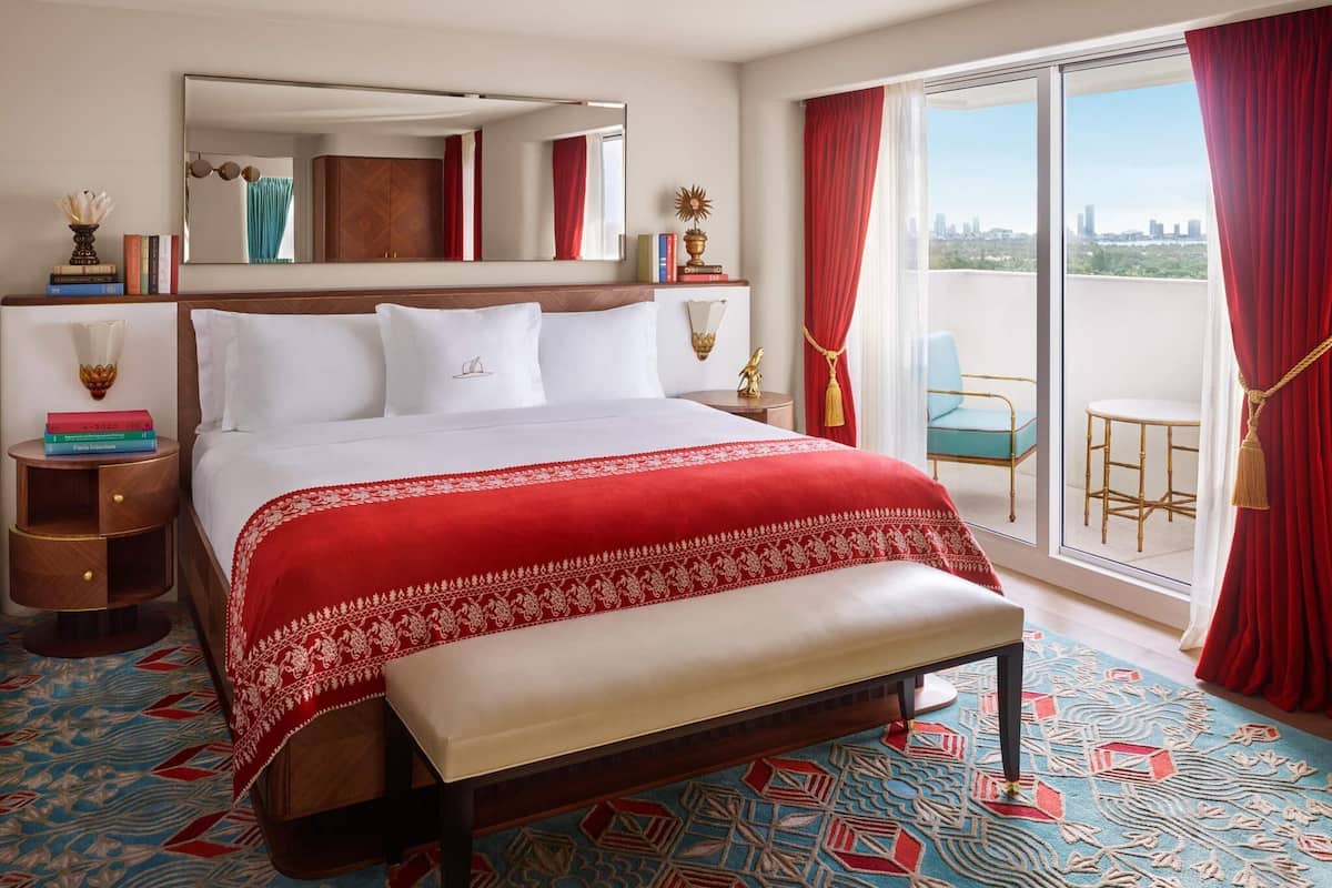 Suite, 1 chambre, vue sur la baie | Literie de qualité, minibar, coffre-fort, système d’insonorisation