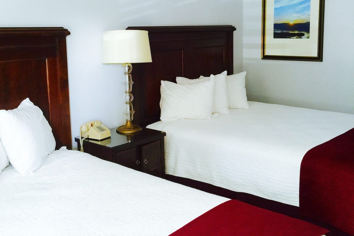 Standard Room, 2 Double Beds | Desk, free WiFi, bed sheets