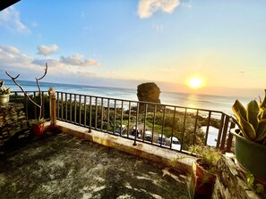 Sistema de insonorización, wifi gratis y ropa de cama