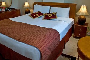 1 Schlafzimmer, Minibar, Zimmersafe, laptopgeeigneter Arbeitsplatz