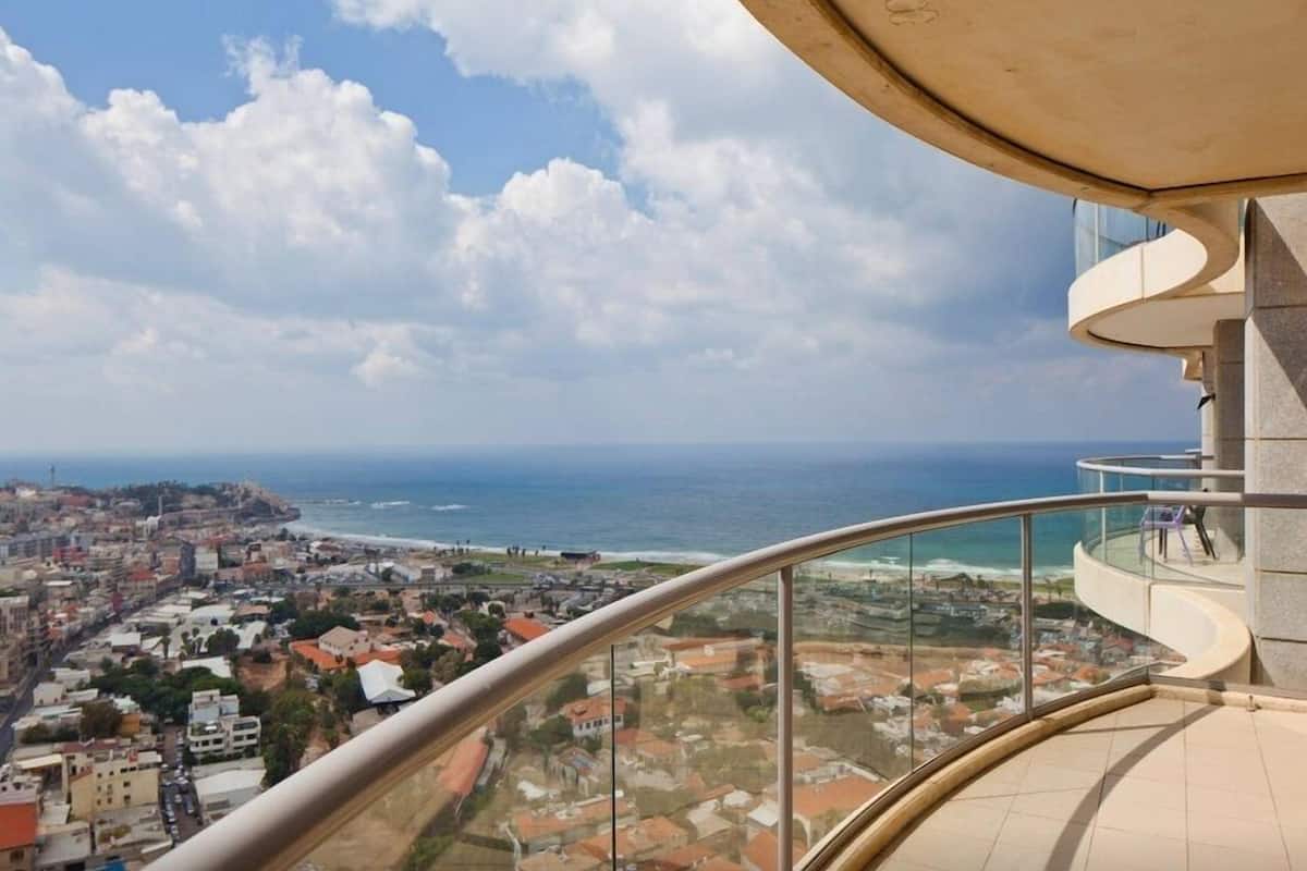 Superior Apartment, 2 Bedrooms, Sea View, Tower (Eilat 61) | Terrace/patio