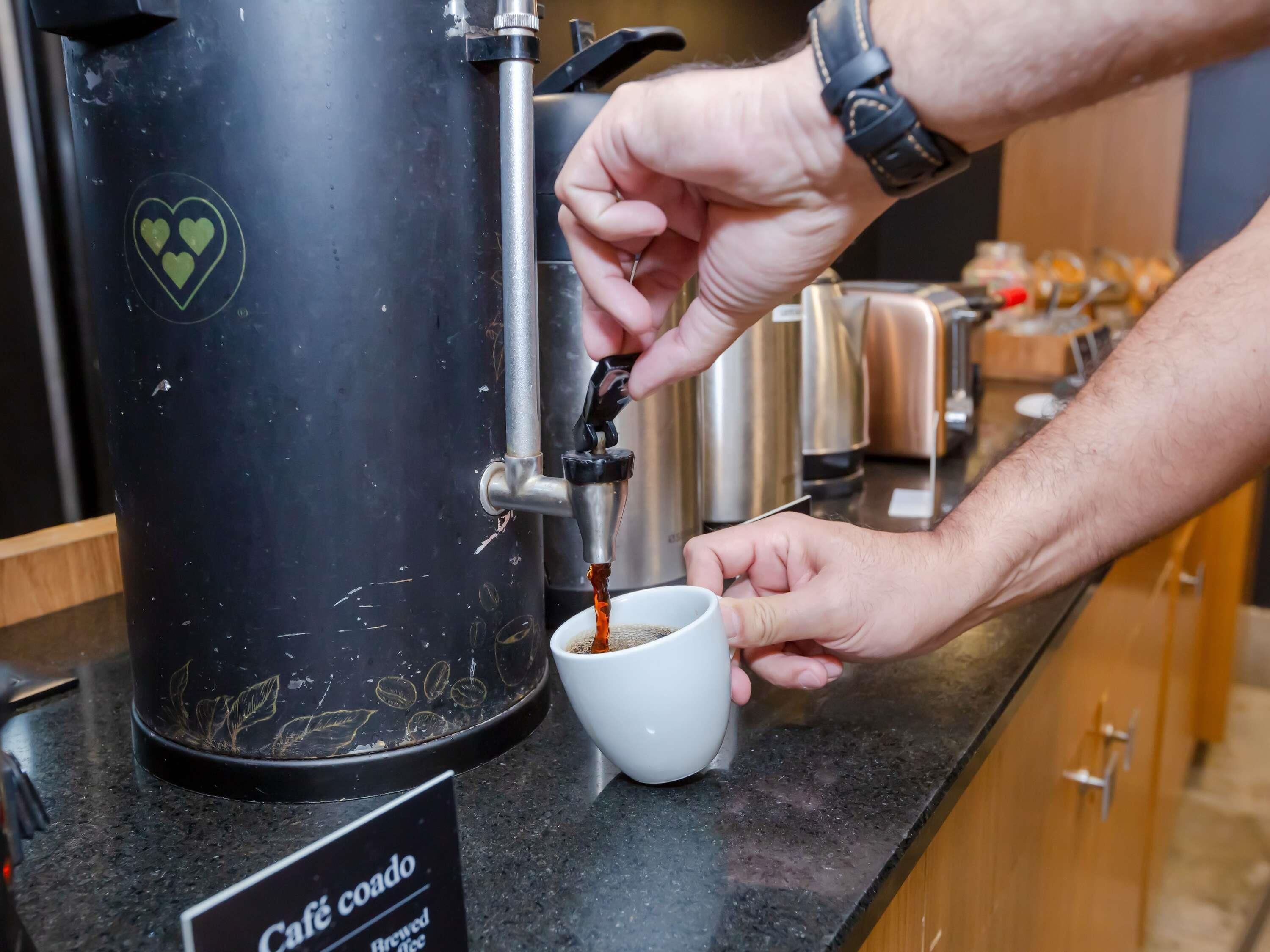 daily buffet breakfast (brl 53 per person)