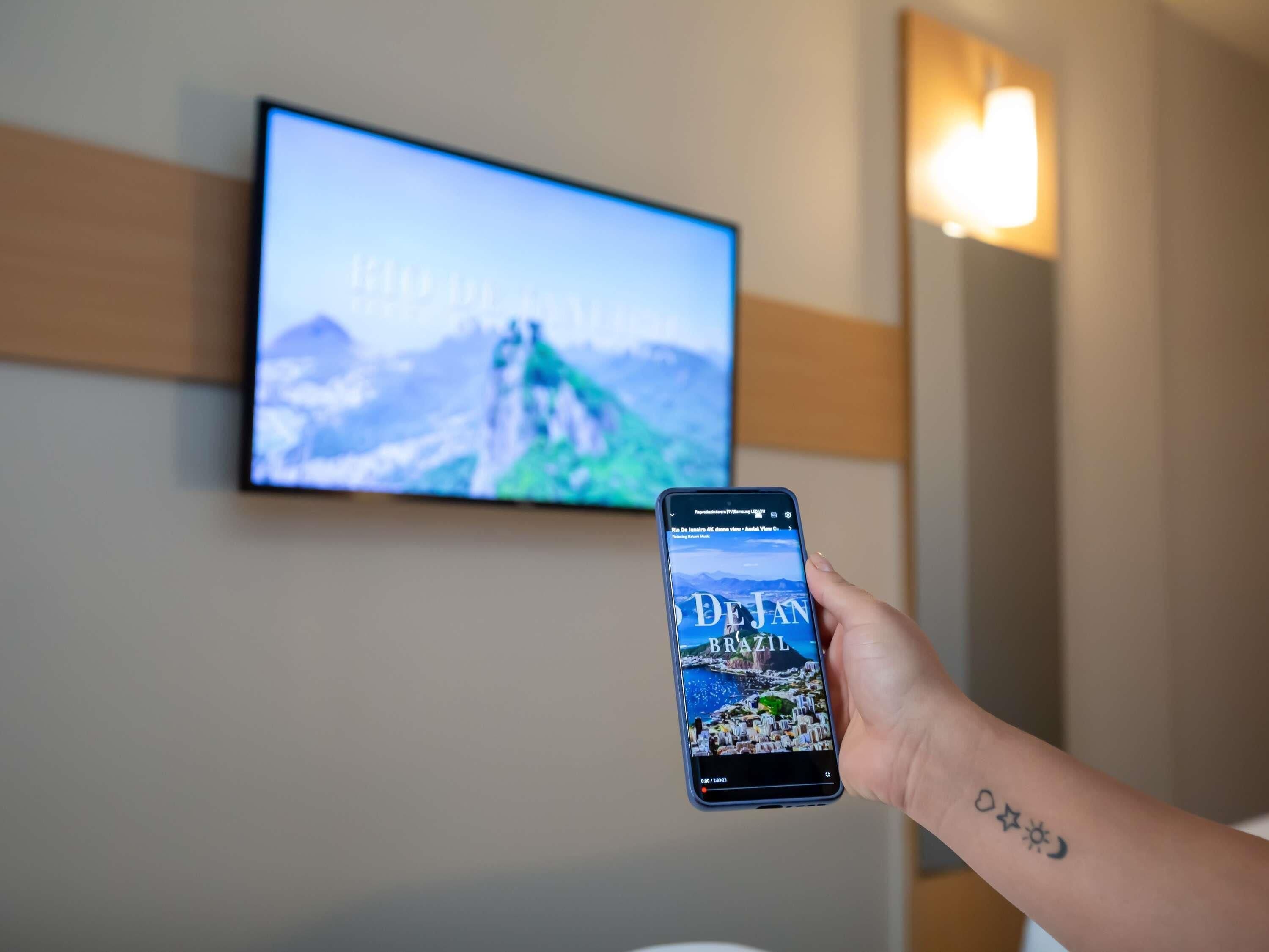 in-room safe, desk, laptop workspace, blackout curtains