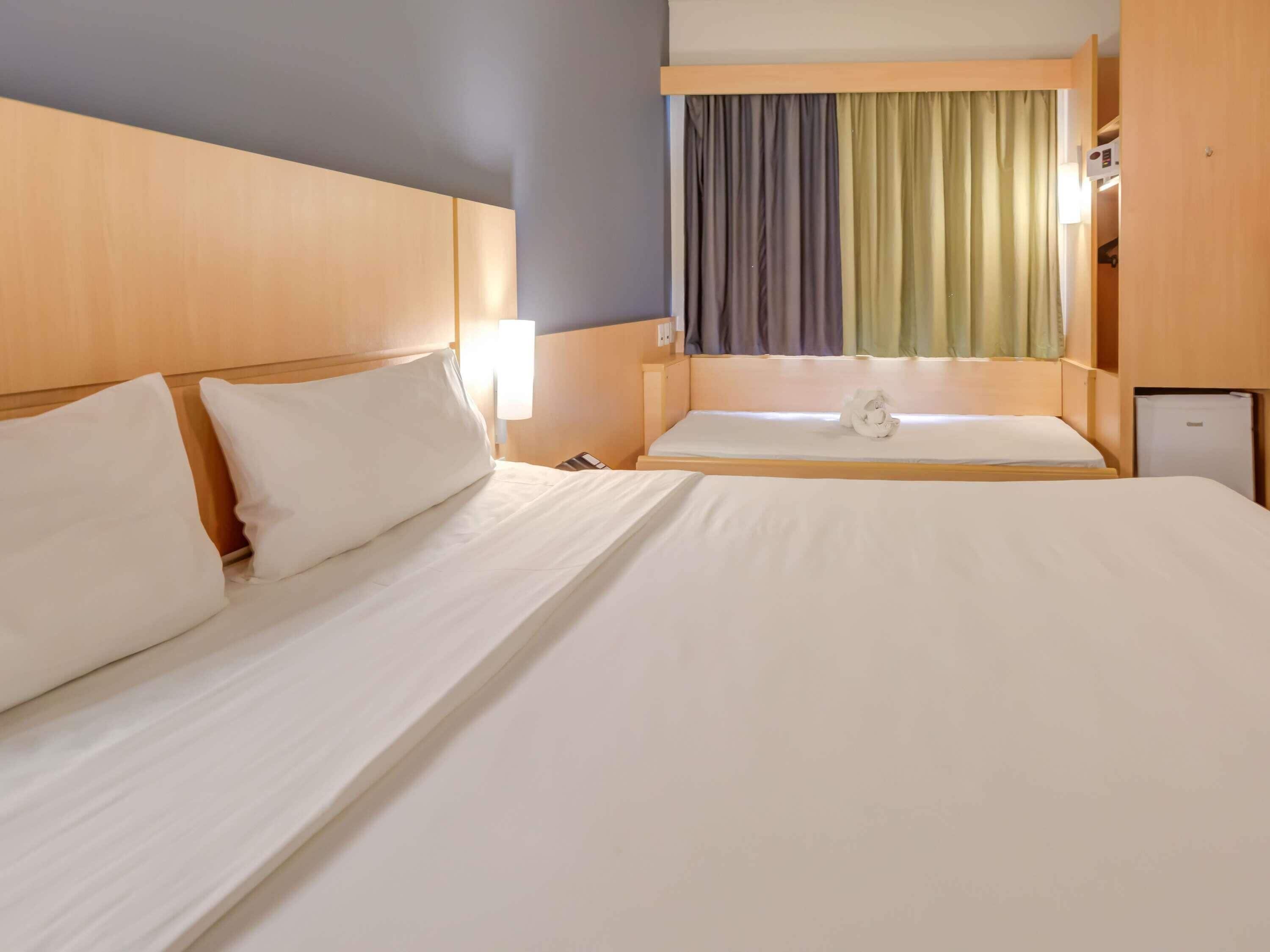 family room, 1 double bed | in-room safe, desk, laptop workspace, blackout curtains