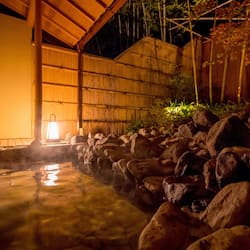 Couples treatment rooms, hot springs, body treatments, aromatherapy