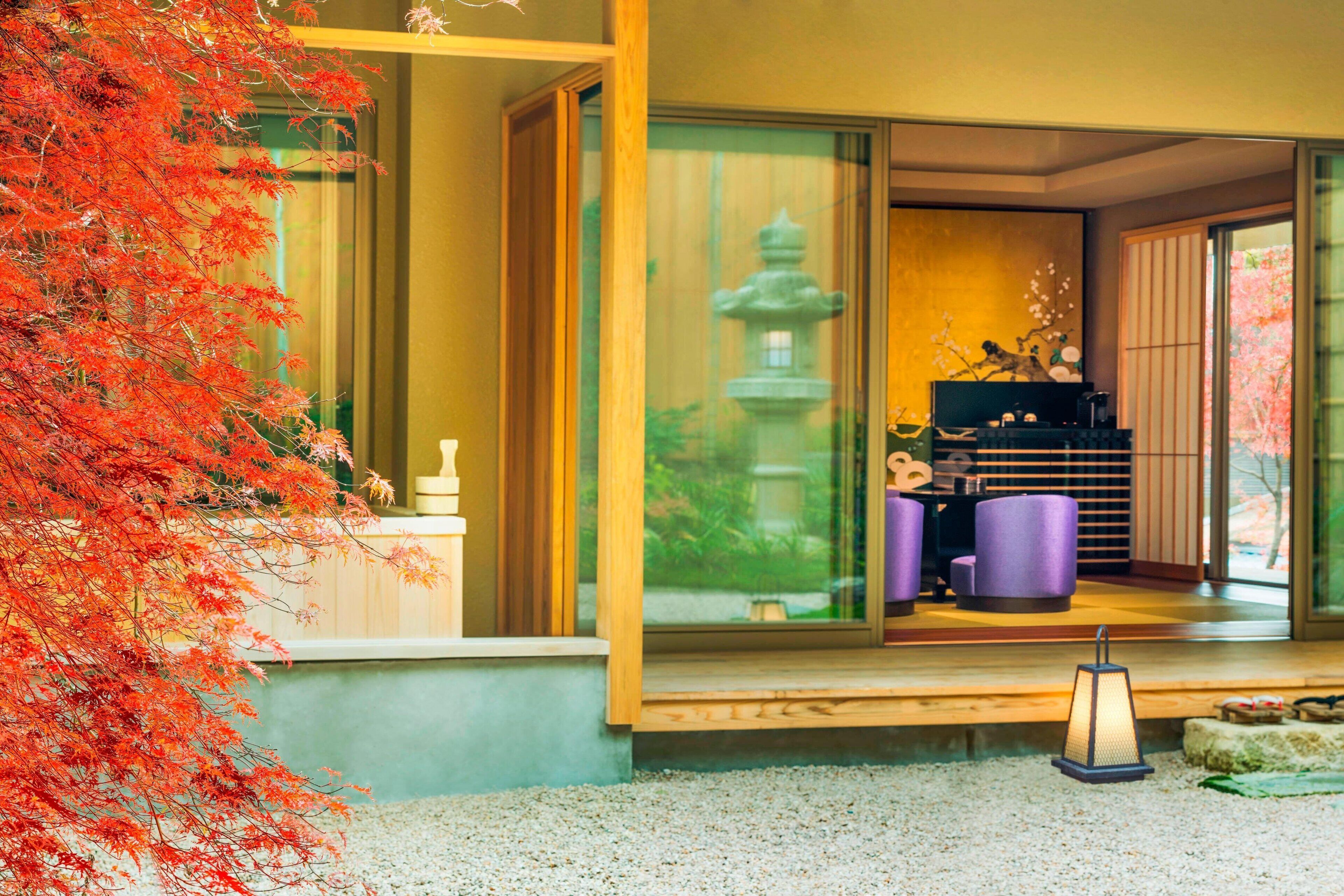 suite, 1 bedroom, non smoking, garden view | 1 bedroom, down duvets, minibar, in-room safe