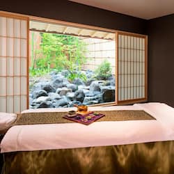Couples treatment rooms, hot springs, body treatments, aromatherapy