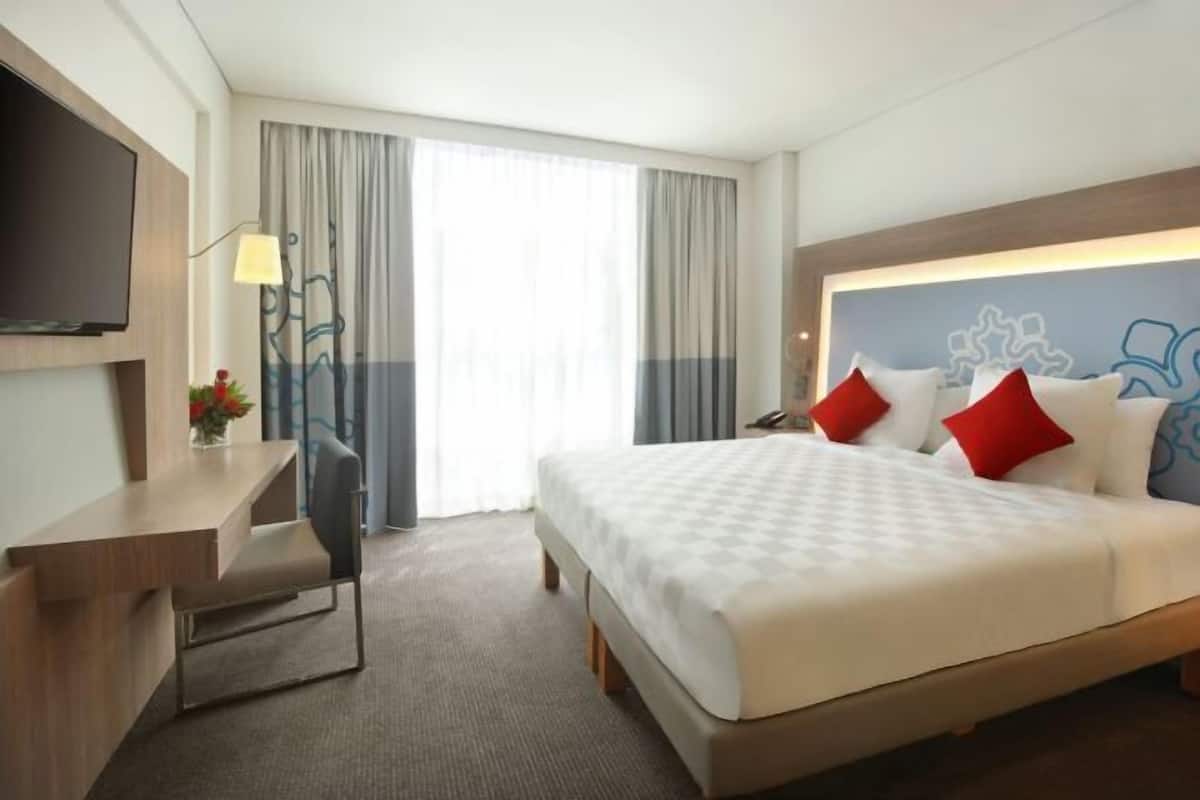 Minibar, in-room safe, desk, blackout drapes