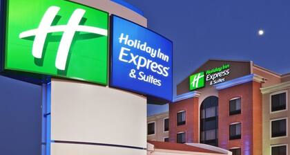 Holiday Inn Express & Suites Litchfield West by IHG