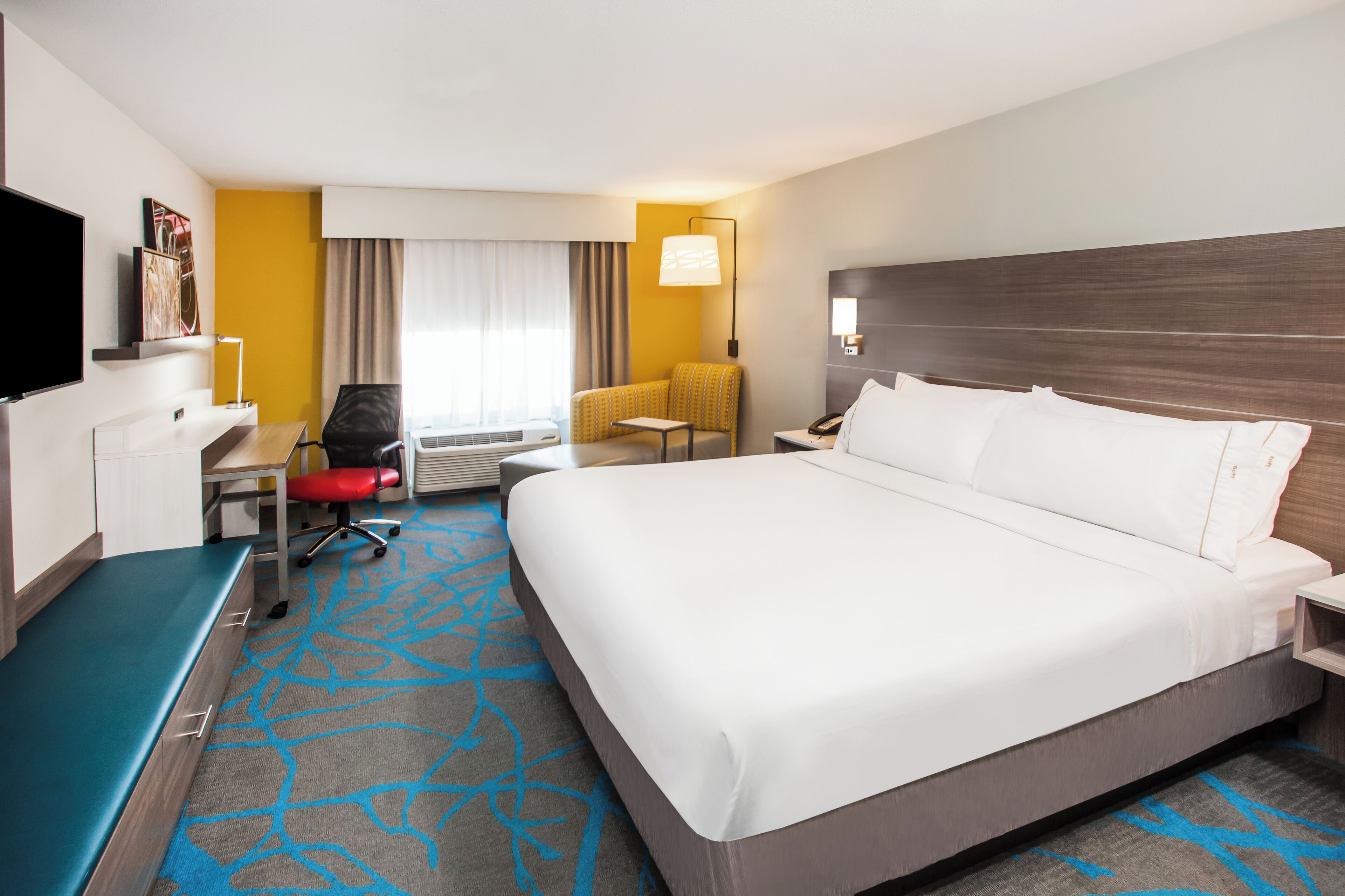 premium bedding, in-room safe, desk, blackout curtains