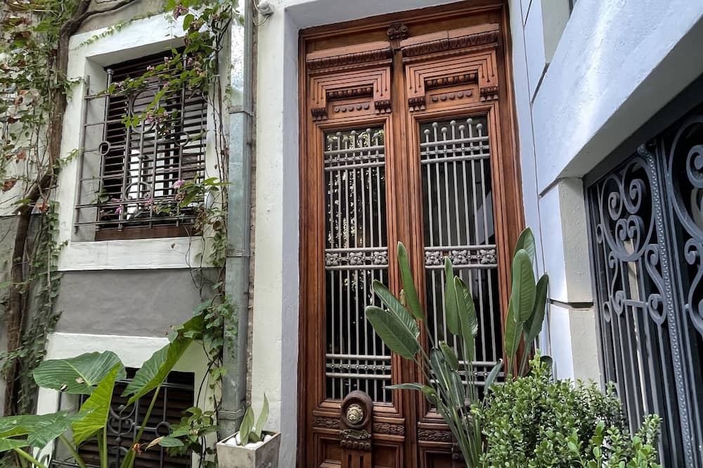 Le Petit Palais - Comuna 6