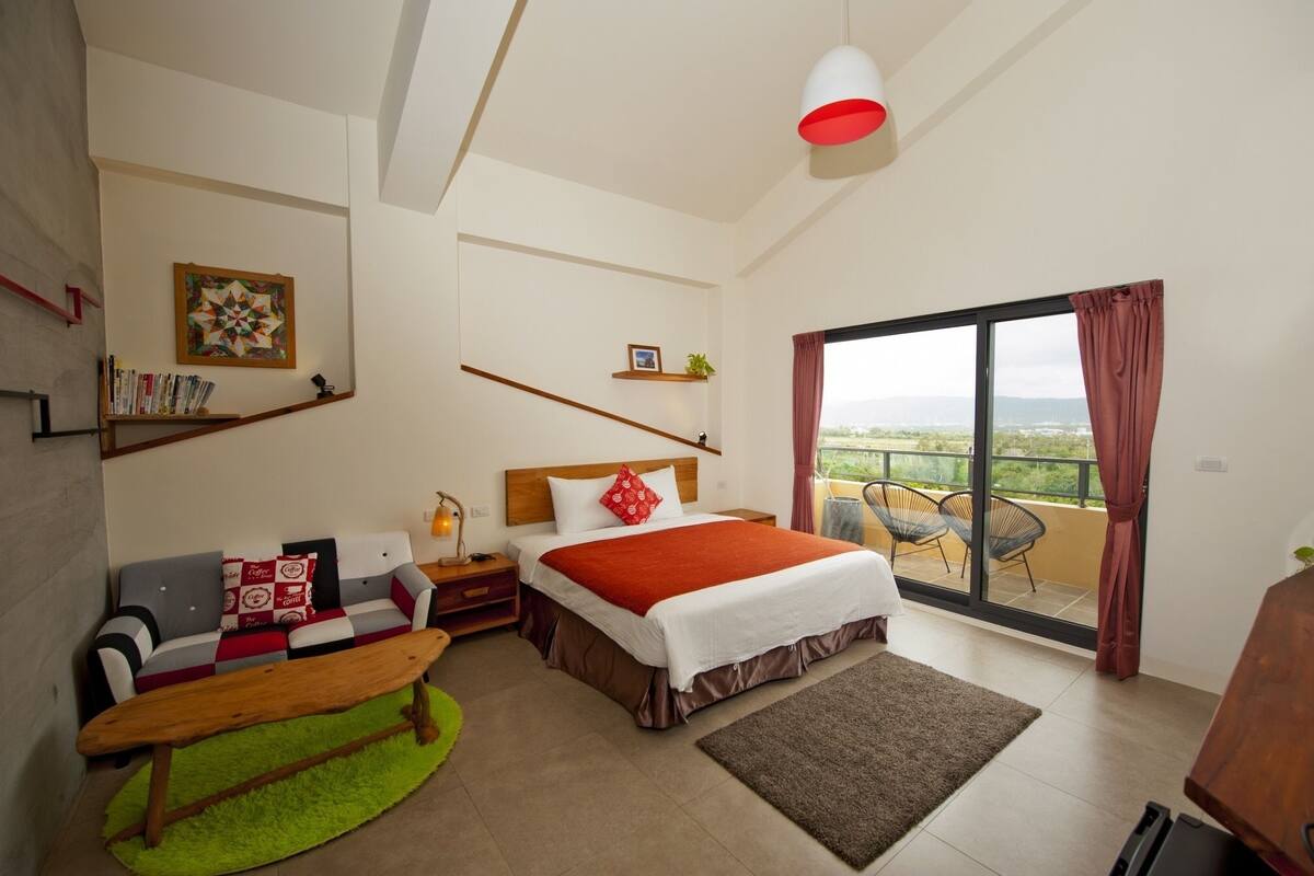 Kamar Double, 1 Tempat Tidur King, balkon | Seprai premium, selimut bulu angsa, dan bantalan ekstra lembut