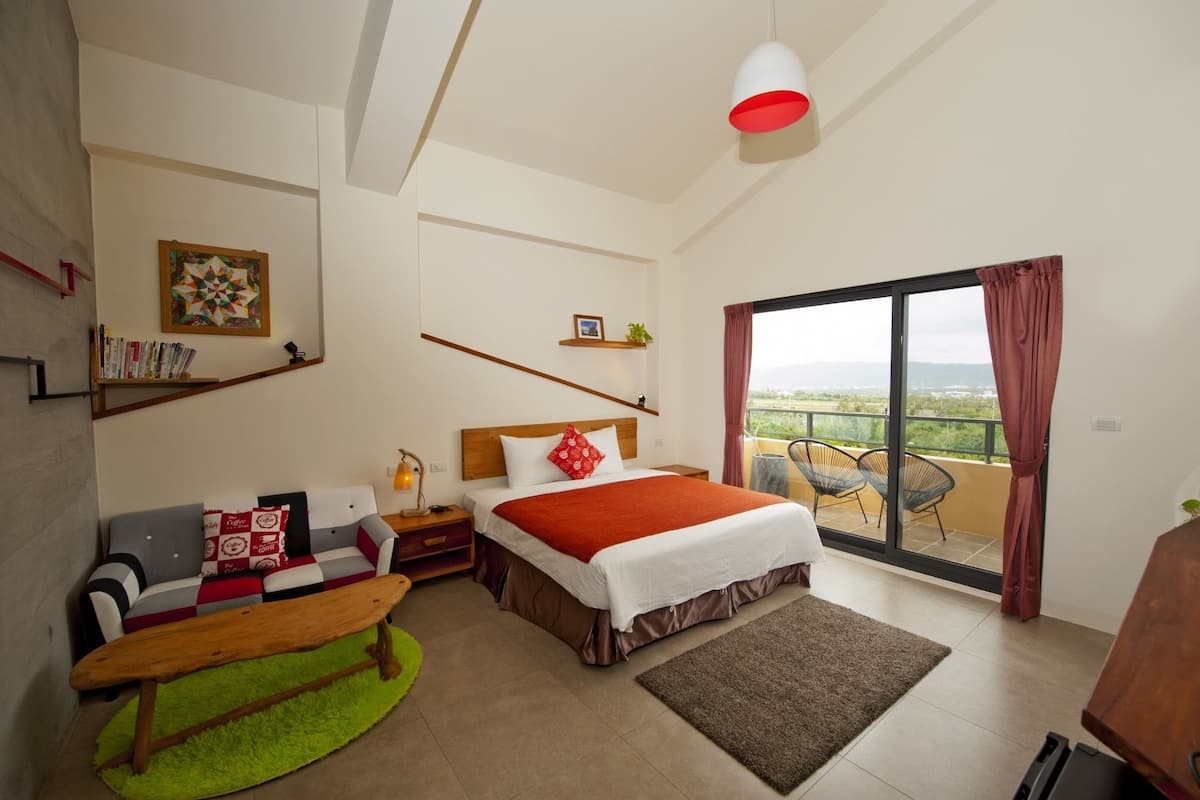 Double Room, 1 King Bed, Balcony | Premium bedding, down comforters, pillowtop beds, individually decorated