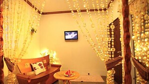 Double Room | Living area | LCD TV - Yilan Friendly Lodge (Dongshan)