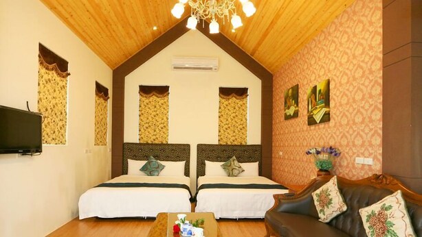 Quadruple Room | Desk, WiFi (free), bed sheets - Yilan Friendly Lodge (Dongshan)