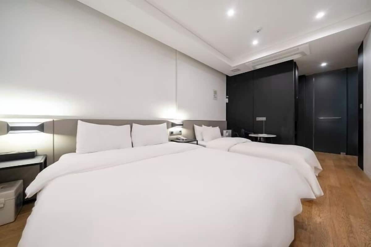 1 bedroom, soundproofing, free WiFi