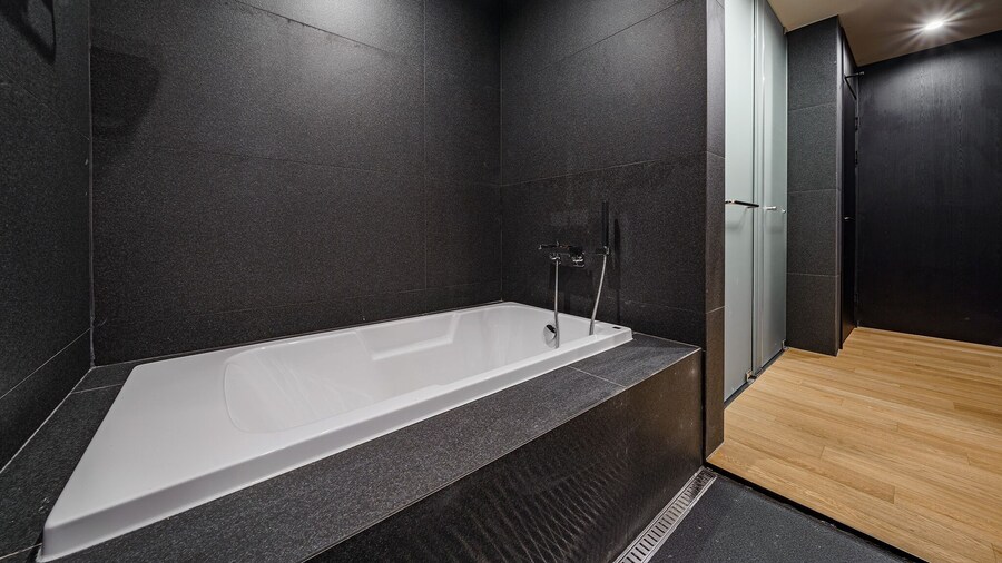 Hotel Amare
