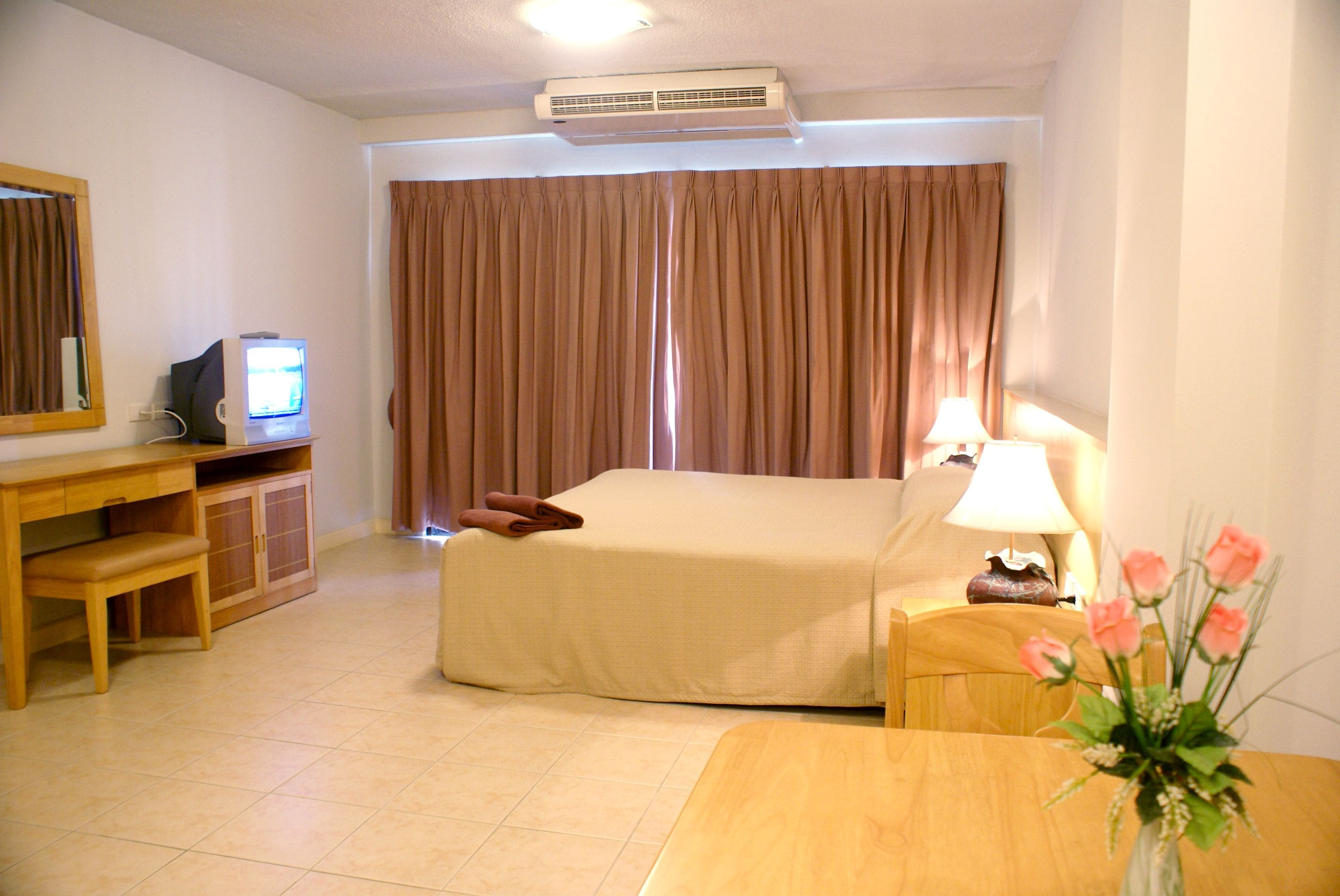 superior room, 1 king bed | 1 bedroom, in-room safe, free wifi, bed sheets