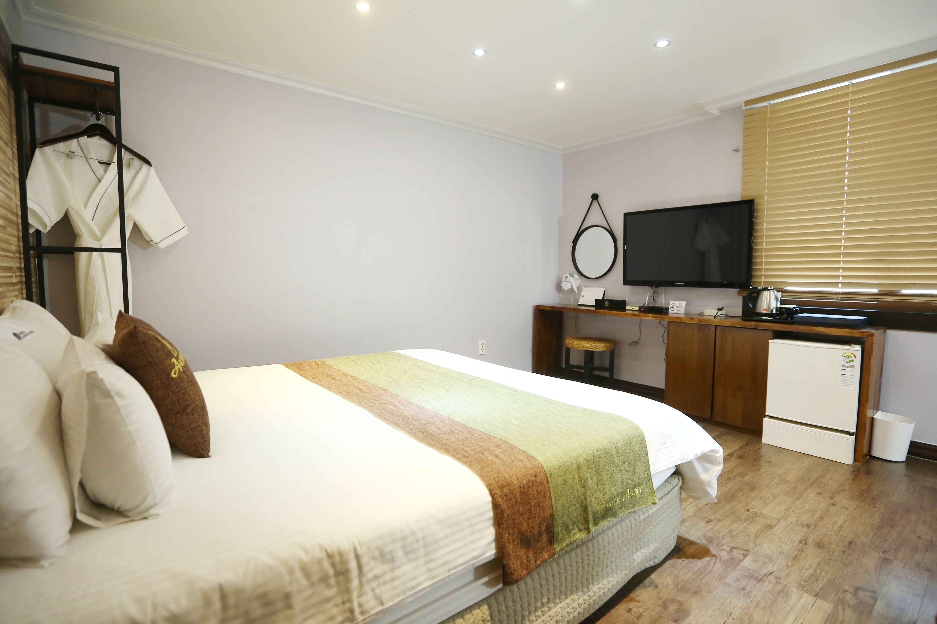 standard double room, city view | free wifi