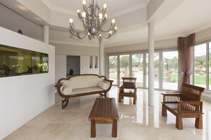 Interior entrance - Aurora Manor Rooms (Pomonal)