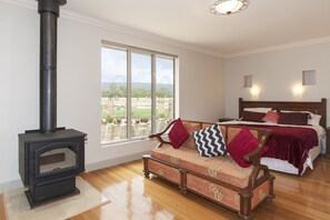 View from room - Aurora Manor Rooms (Pomonal)