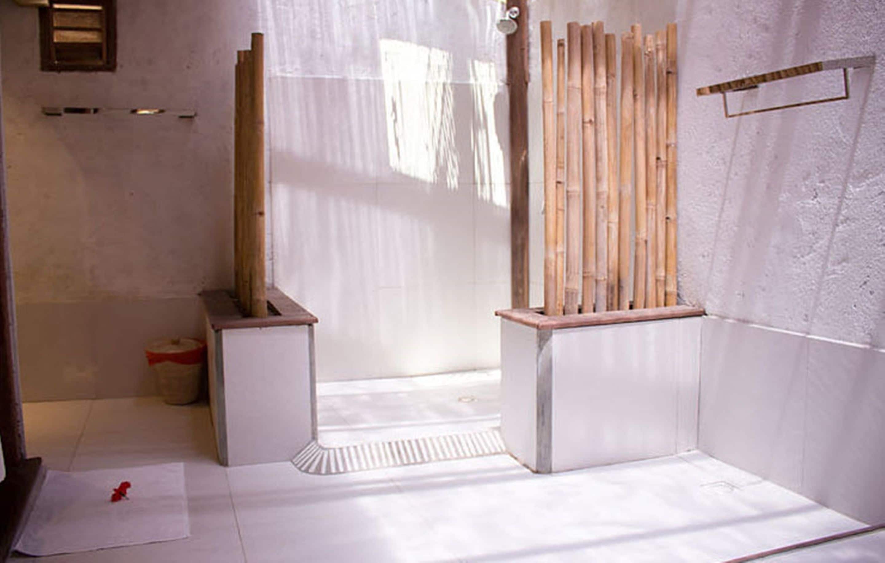 signature suite, 1 bedroom, garden view, poolside | bathroom | shower, designer toiletries, hair dryer, towels