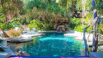 Outdoor pool, pool loungers