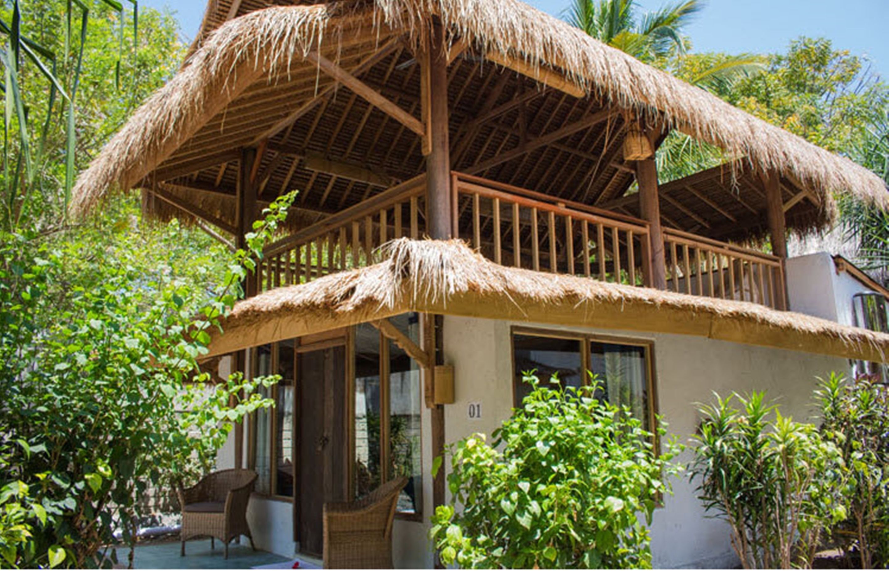 Caja de seguridad en la habitación y escritorio 