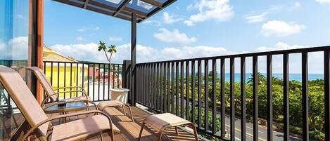 Deluxe Double Room, Sea View | Balcony