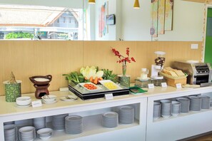 Daily buffet breakfast (IDR 50000 per person) - Zest Hotel Yogyakarta (Yogyakarta)