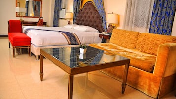 Deluxe Room | 1 bedroom, premium bedding, desk, blackout drapes