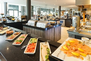 Desayuno buffet todos los días (con cargo)