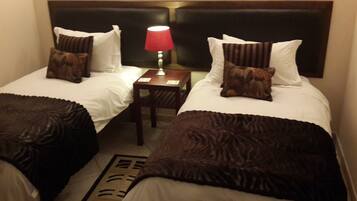 Apartment (2) | Premium bedding, in-room safe, desk, iron/ironing board