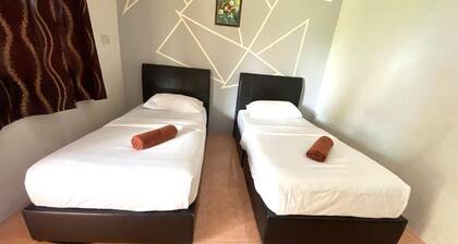 Collection O Langkawi Near Pantai Cenang formerly Tokman Inn