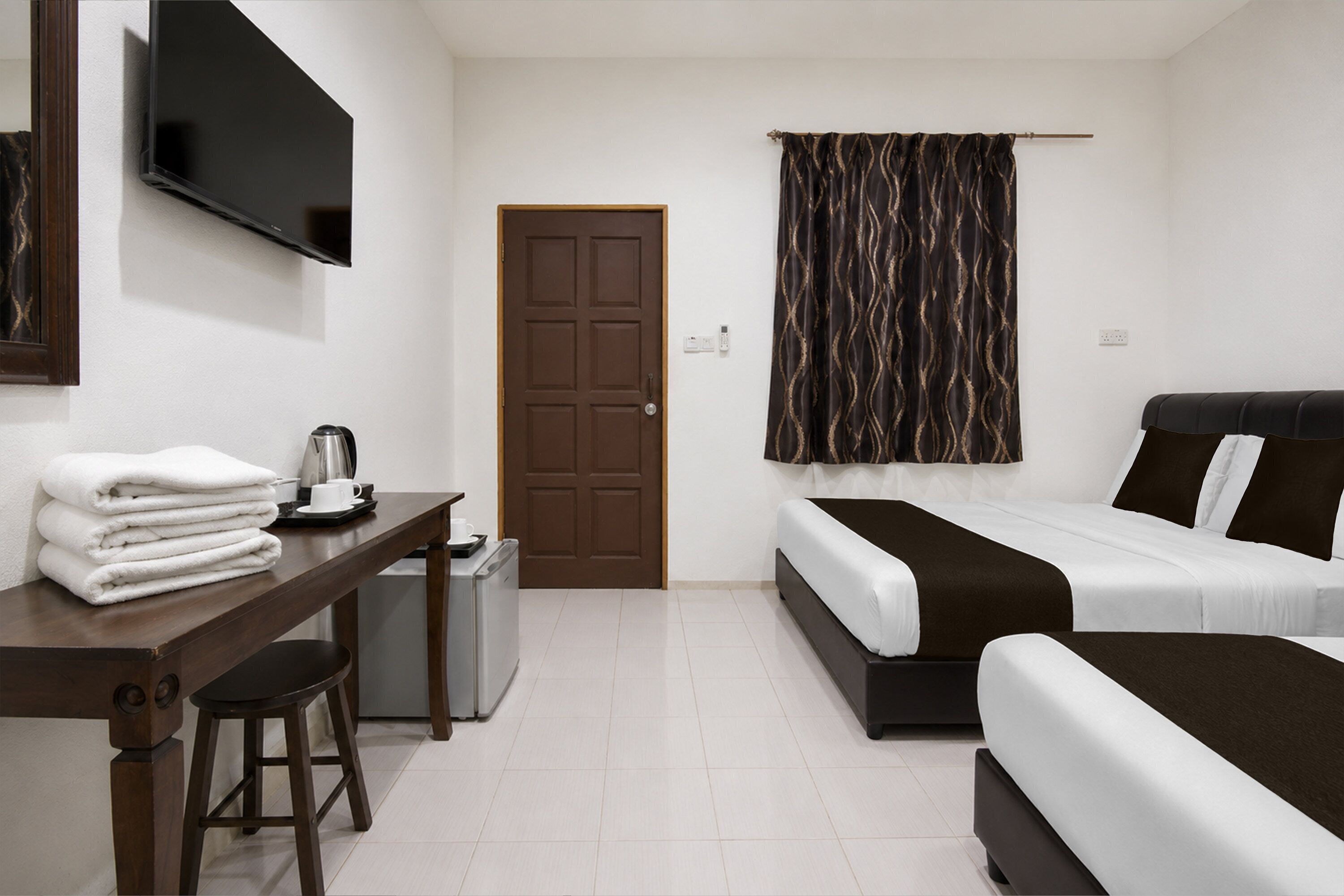 Tripla Deluxe | Minibar, una scrivania, ferro/asse da stiro, Wi-Fi gratuito