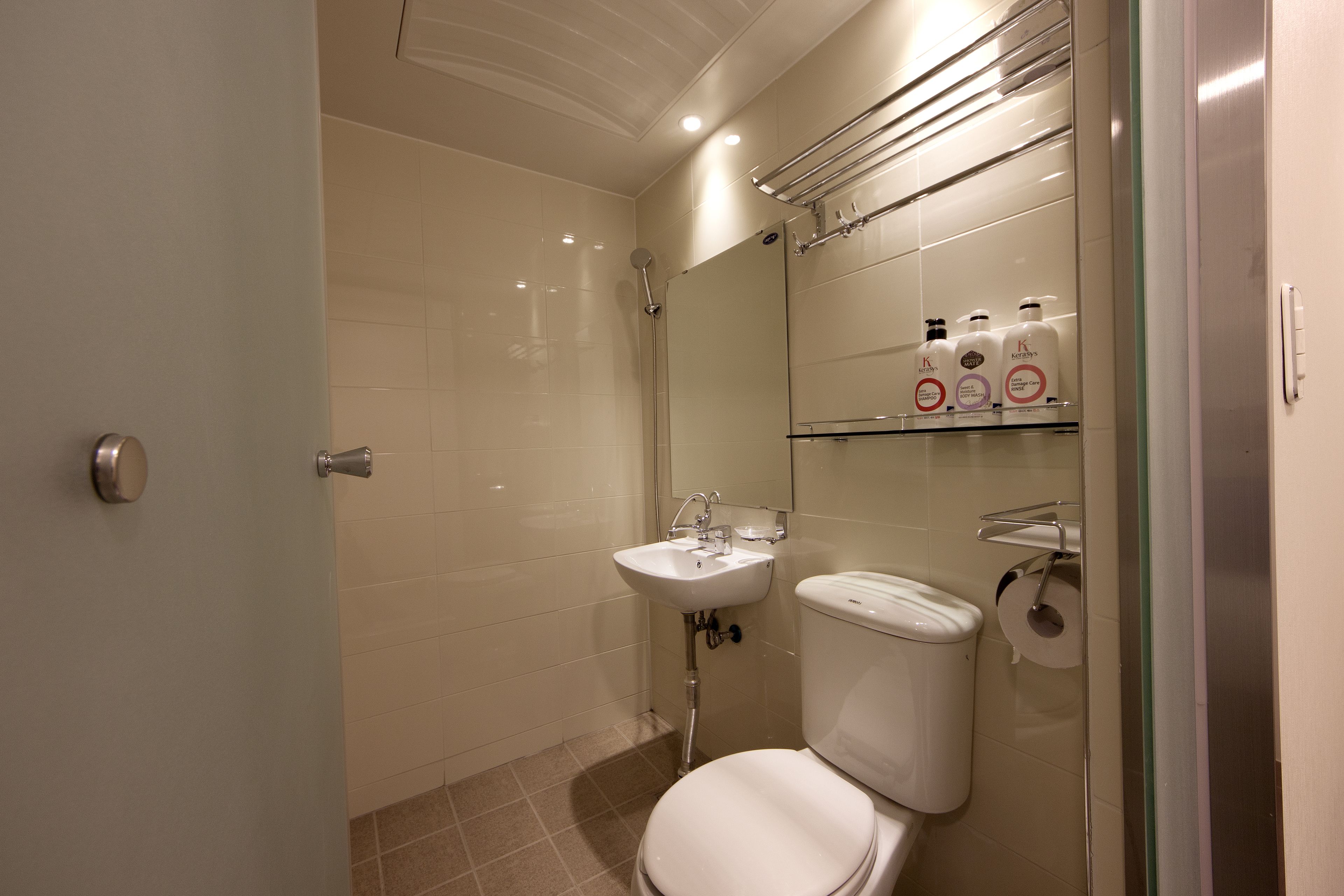 Photo - K-Guesthouse Myeongdong 1