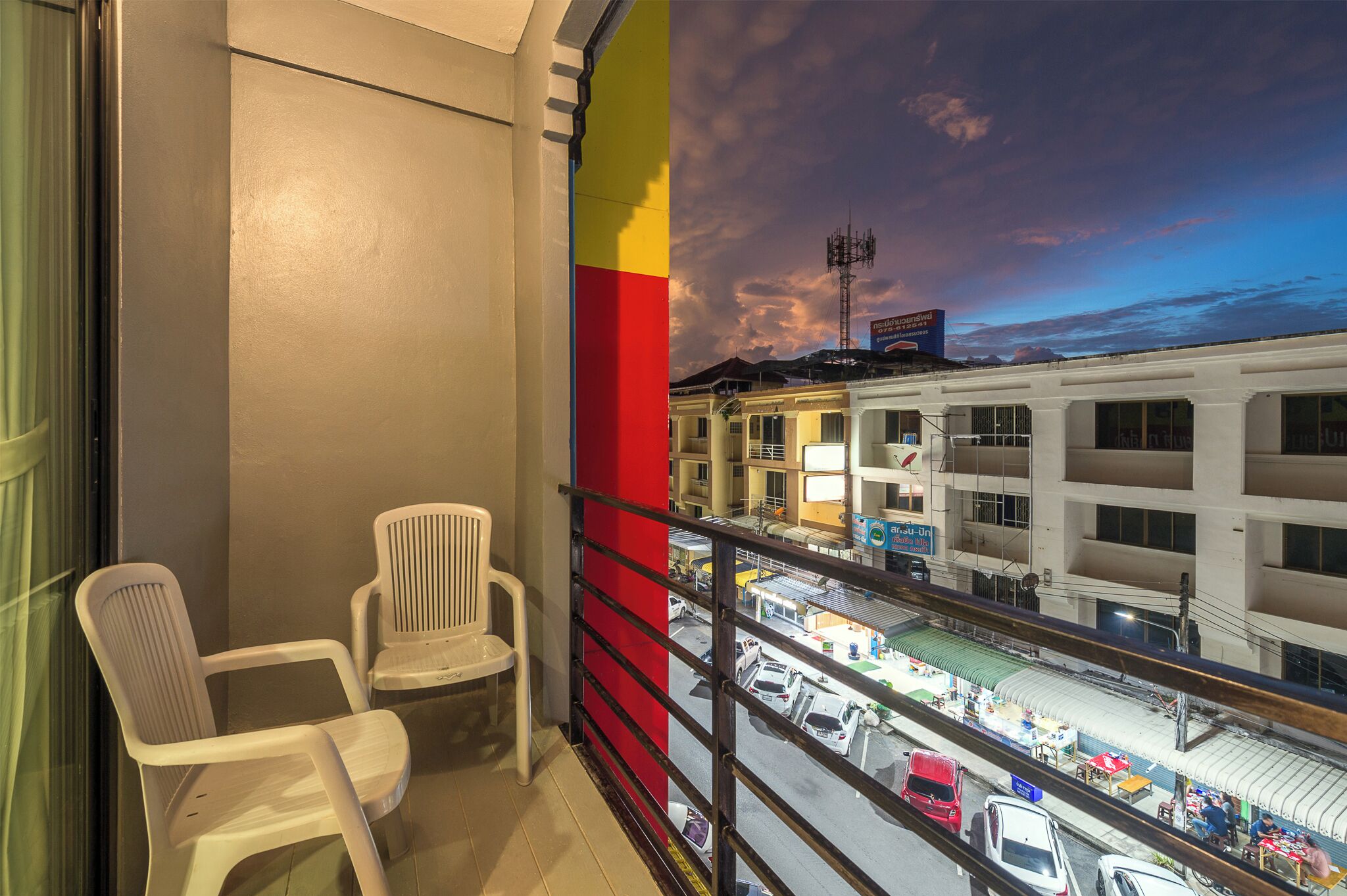 superior king balcony | city view