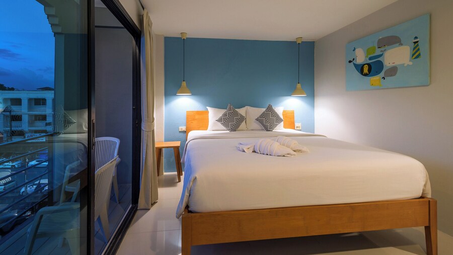 Tiya House Rooms & Cafe