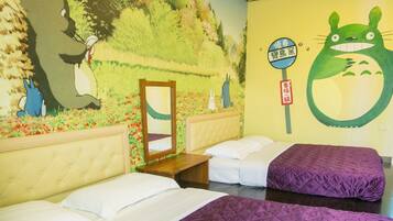 Quadruple Room | Desk, soundproofing, rollaway beds, free WiFi