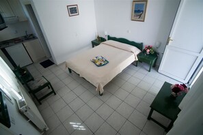 Quadruple Room | Private kitchenette | Fridge